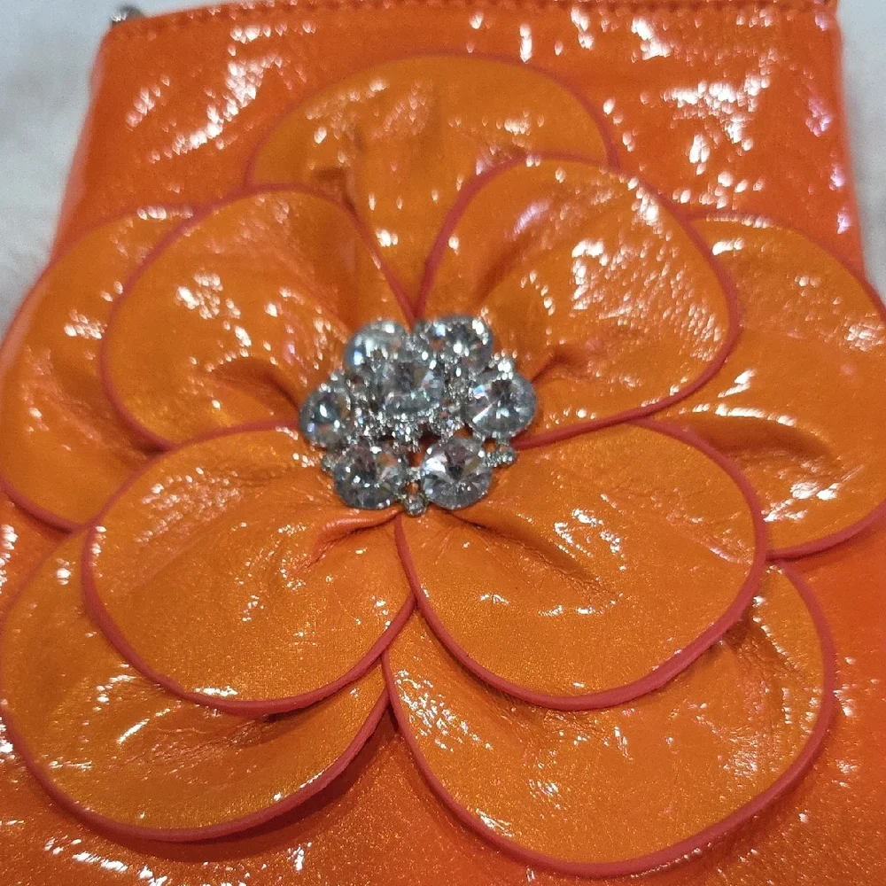 Metallic 🏵Orange Unique Flower Rhinestone Crossbody Bag NWT